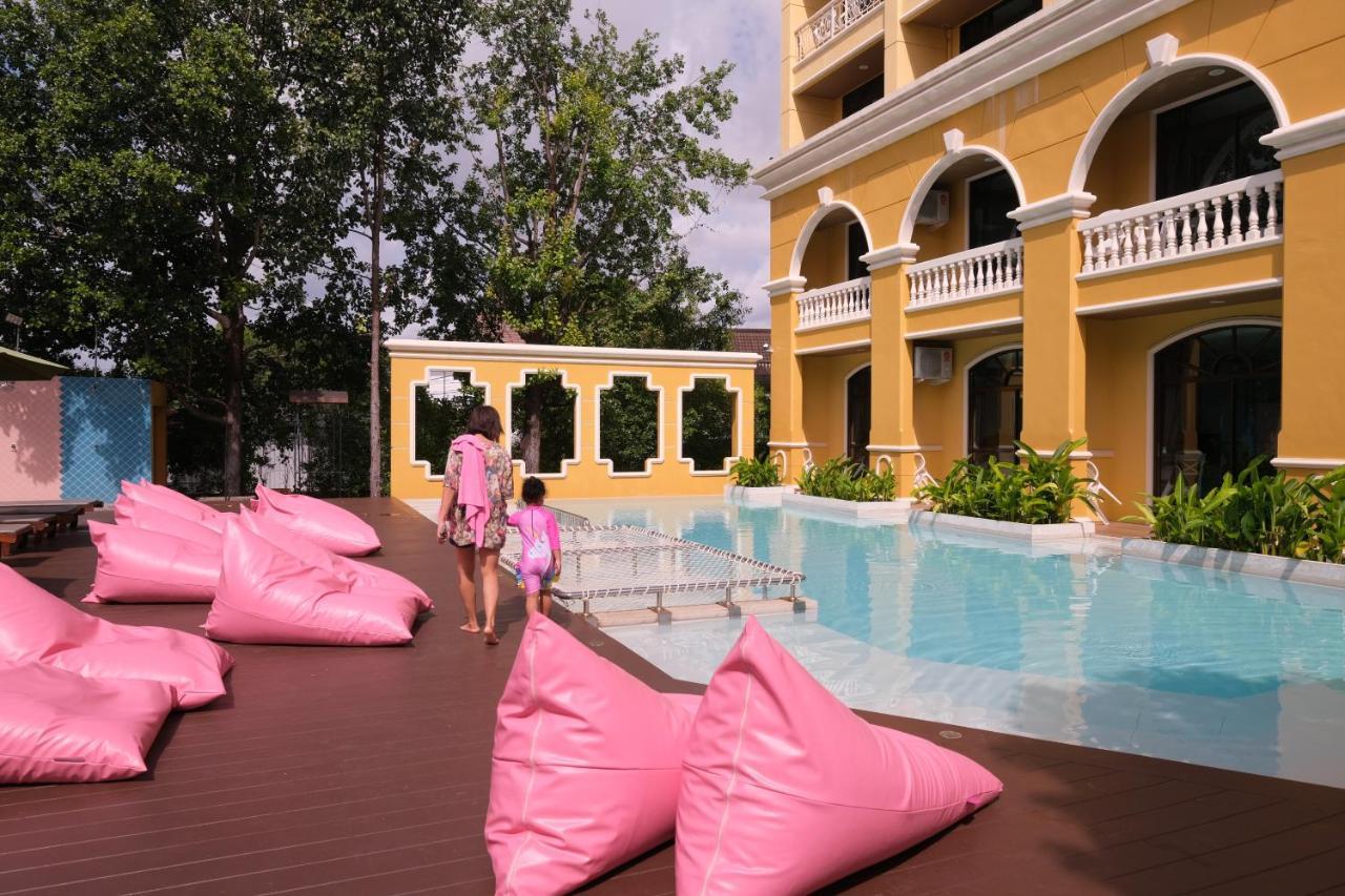 The Pineapple Hotel Krabi town Екстериор снимка