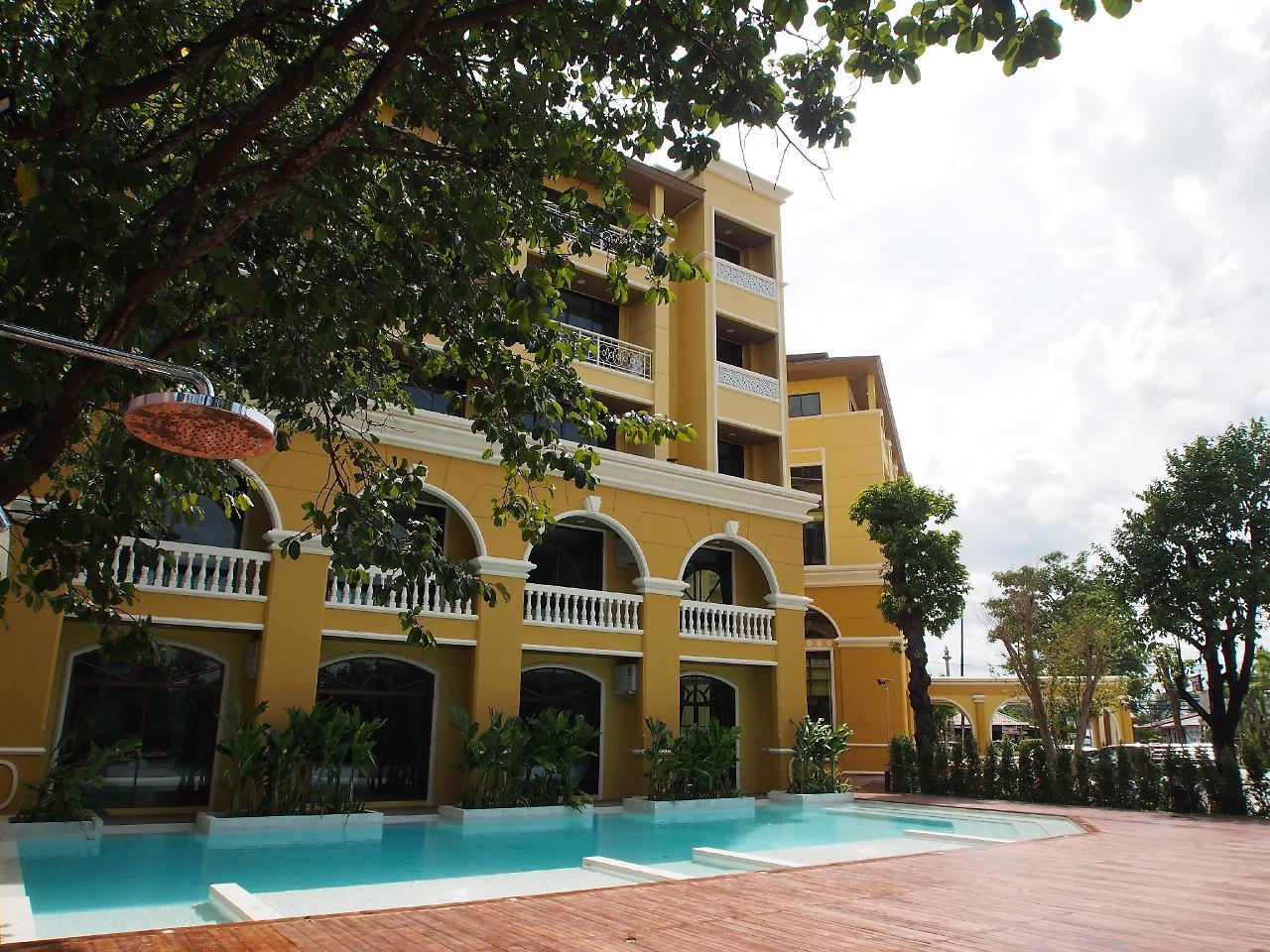 The Pineapple Hotel Krabi town Екстериор снимка