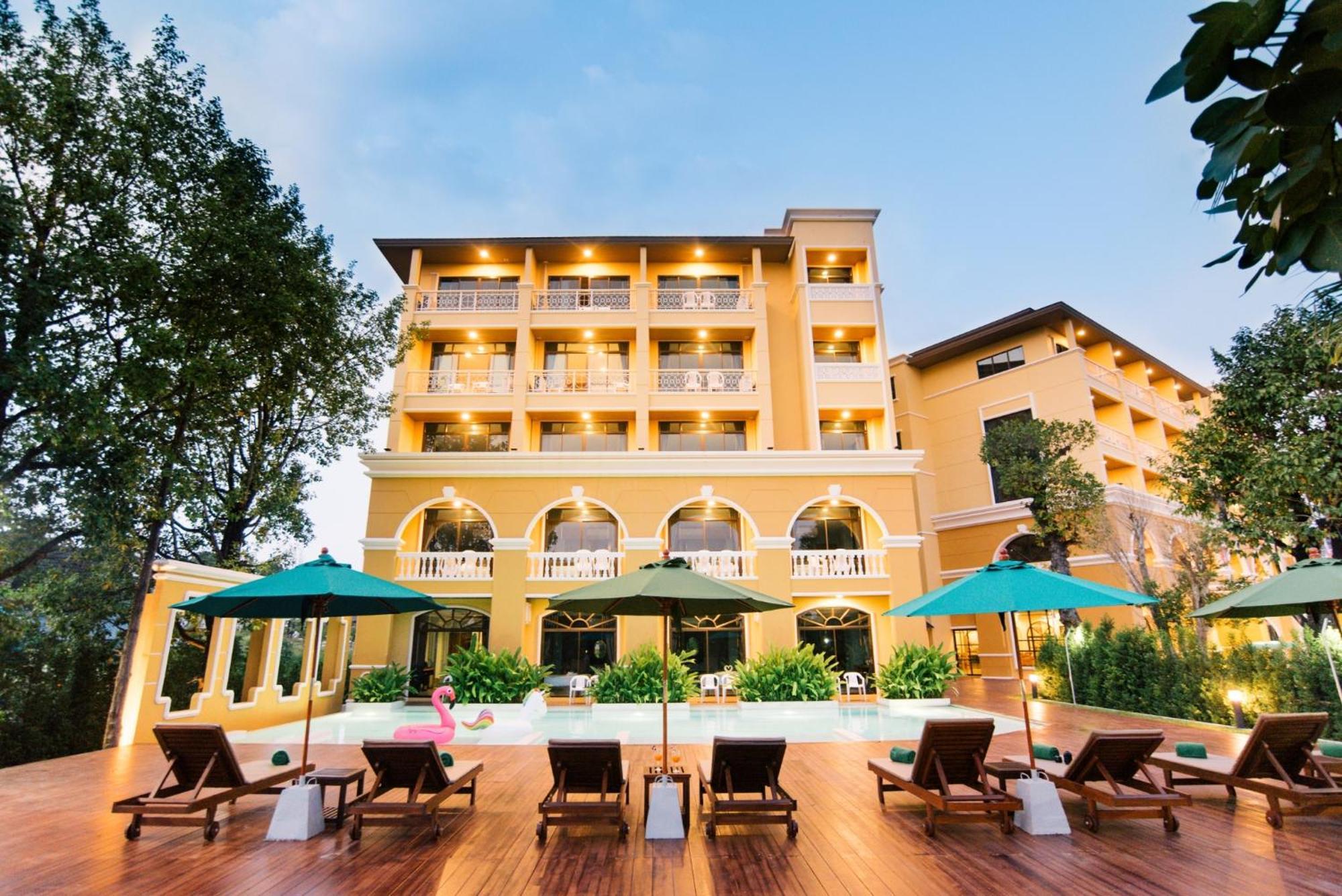 The Pineapple Hotel Krabi town Екстериор снимка