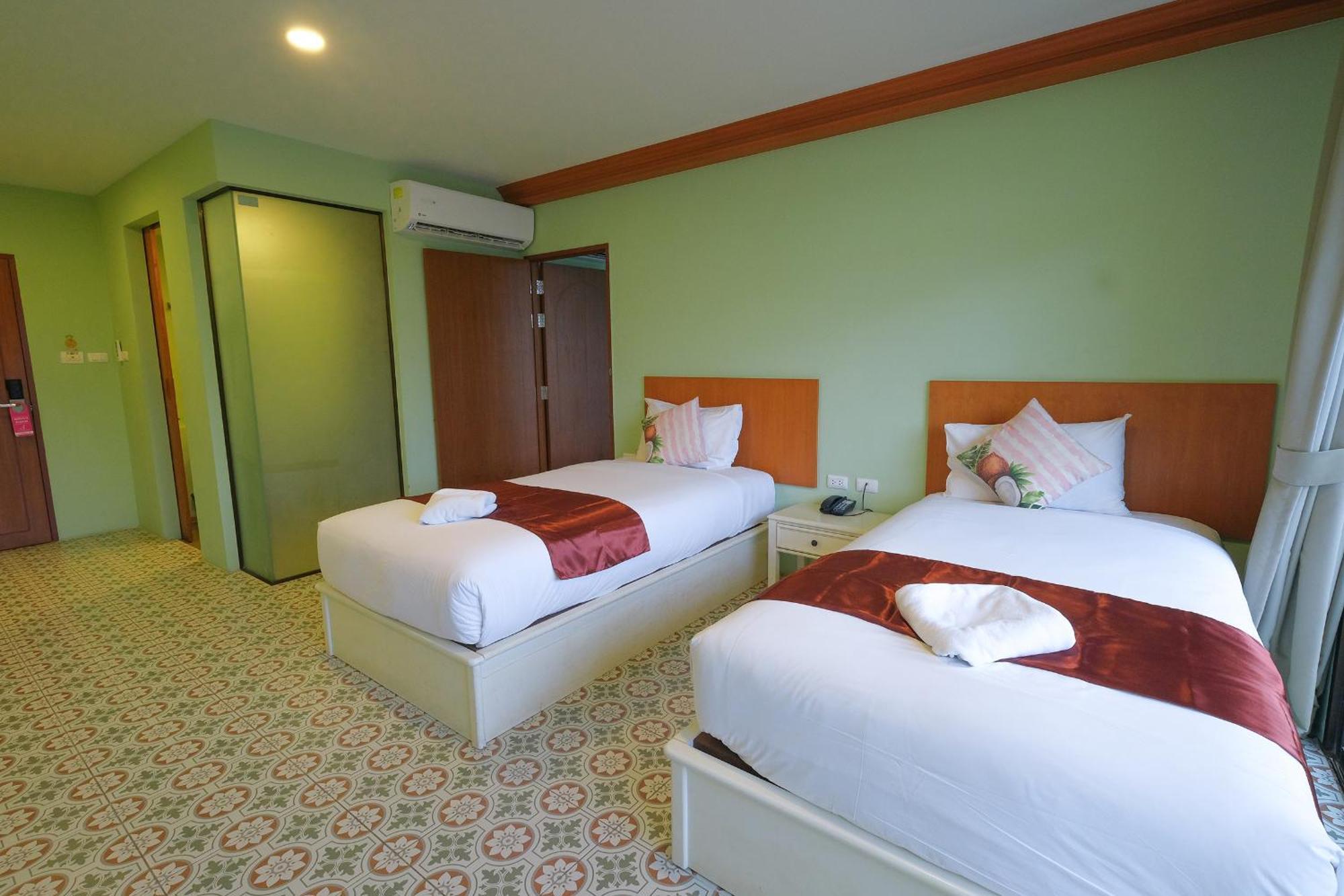 The Pineapple Hotel Krabi town Екстериор снимка