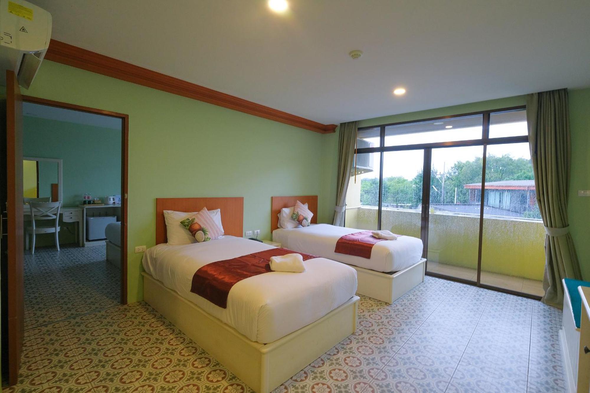 The Pineapple Hotel Krabi town Екстериор снимка
