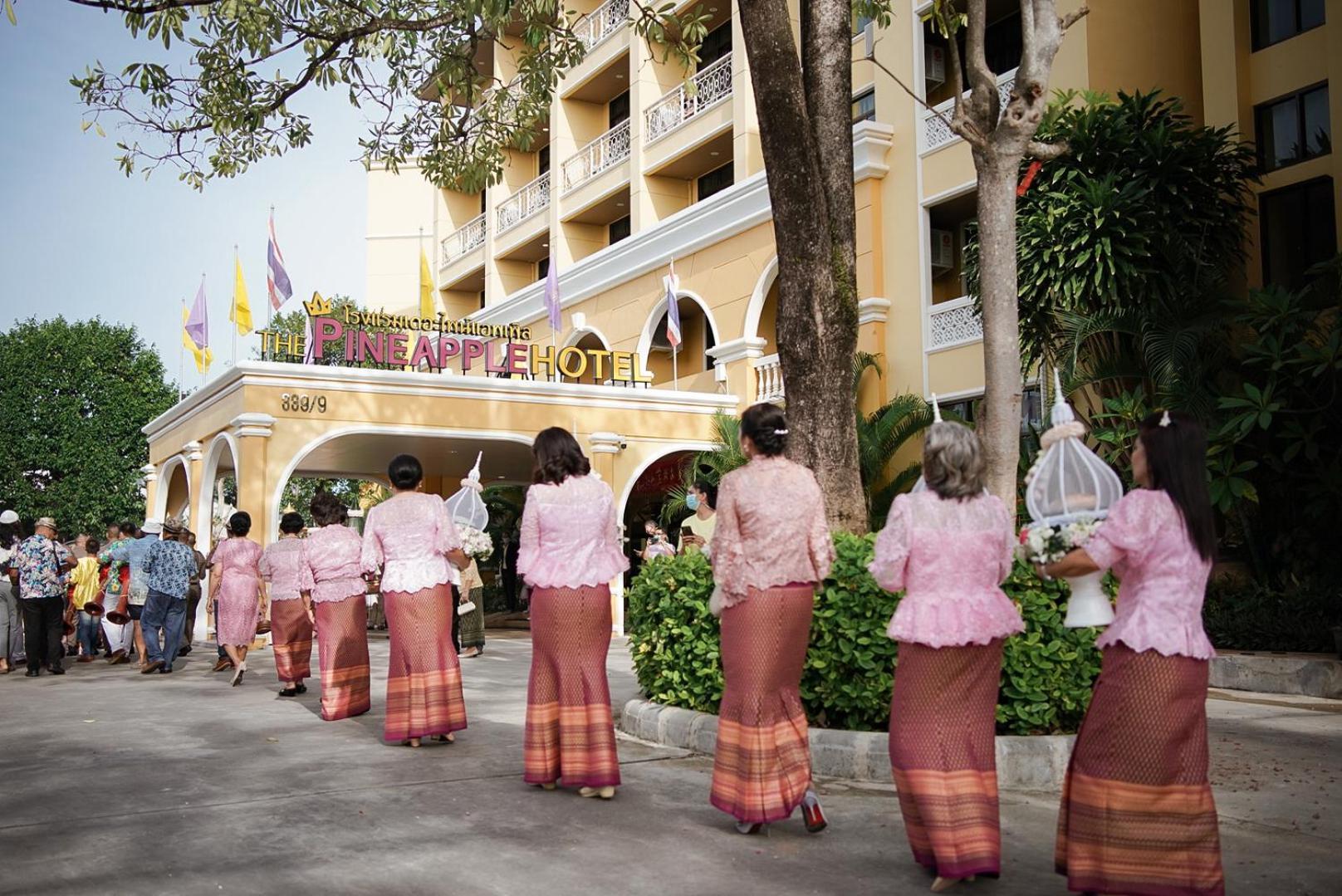 The Pineapple Hotel Krabi town Екстериор снимка