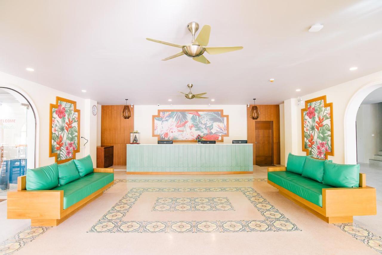 The Pineapple Hotel Krabi town Екстериор снимка